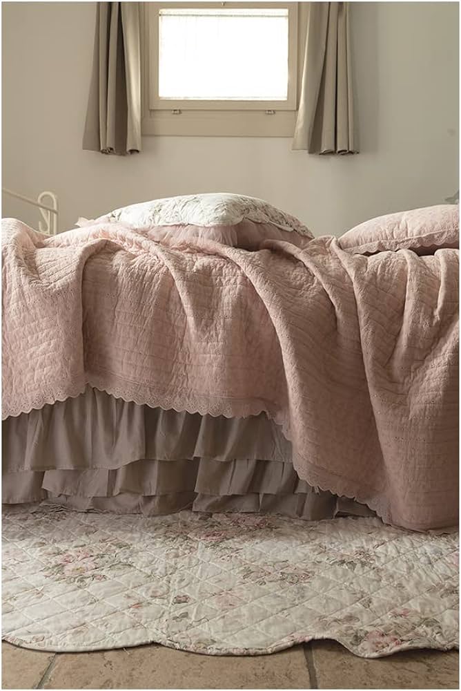 Vestiletto matrimoniale in cotone con 3 balze di L'Atelier17 - Gift srl.s.  - Arredamento provenzale Shabby chic, tessile casa a Salerno, Campania,  Italia